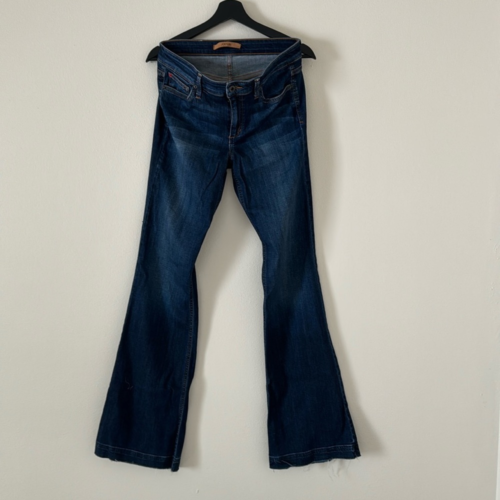Waist Size 30 Joe’s Jeans The Iconic Mid Rise Flare denim jeans